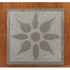 Διακοσμητικό πλακάκι μαρμάρου με παράσταση ''Λουλούδι''.